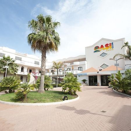 Oasiclub Hotel فيستَ المظهر الخارجي الصورة
