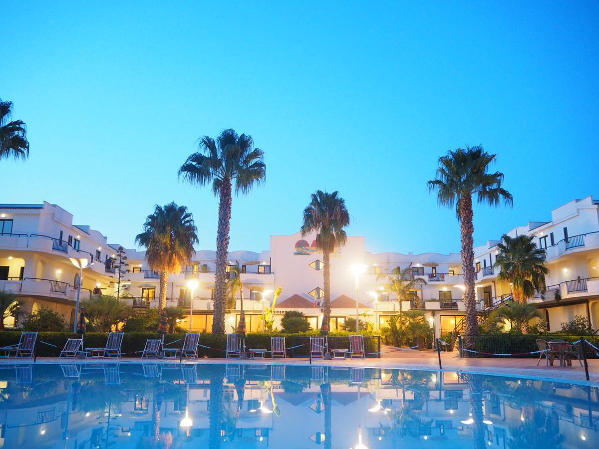 Oasiclub Hotel فيستَ المظهر الخارجي الصورة