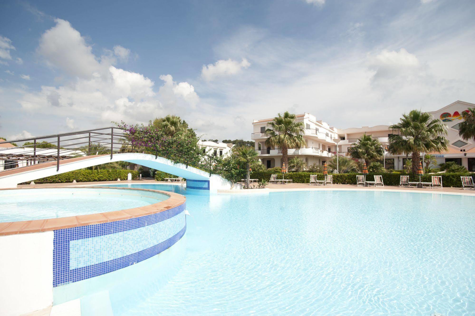 Oasiclub Hotel فيستَ المظهر الخارجي الصورة